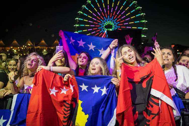 Thousands celebrated their stars from Kosovo, North Macedonia and Albania on the Hardturm area.