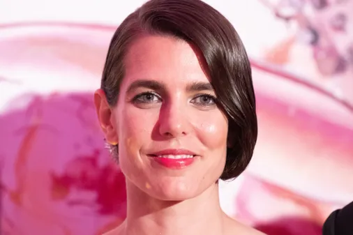 Charlotte Casiraghi, sublime with a retro hairdo in homage to Grace Kelly au Bal de la Rose
