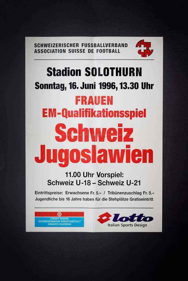 Different times, different countries: a poster in front of a women's international match with Sonja Stettler, Switzerland - Yugoslavia.