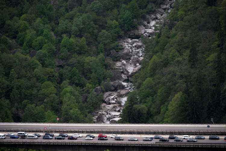 Traffic jams heading north: Gotthard traffic in the Leventina near Biasca in May 2016.