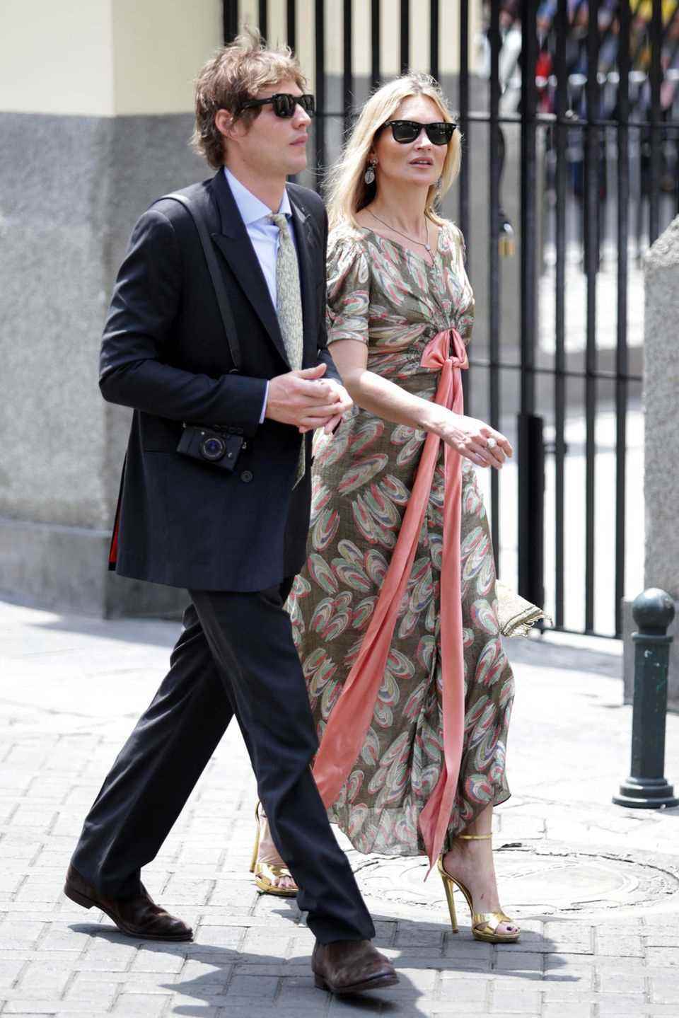 Supermodel Kate Moss und ihr Freund Nikolai von Bismarck gehören zu den Stargästen der Hochzeit in Lima.