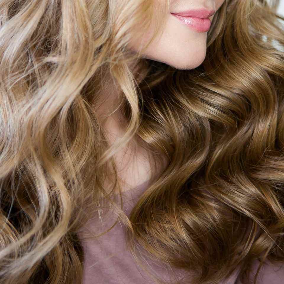 Saure Rinse: Spülung für glänzendes Haar