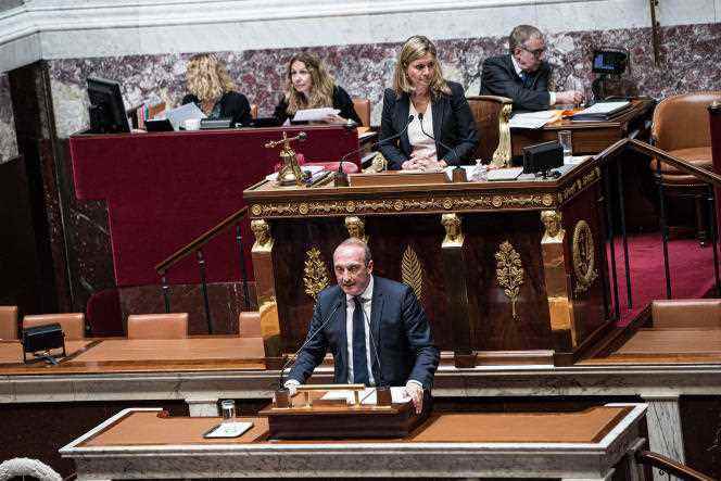 The president of the Horizons group, Laurent Marcangeli, at the podium of the National Assembly, July 6.