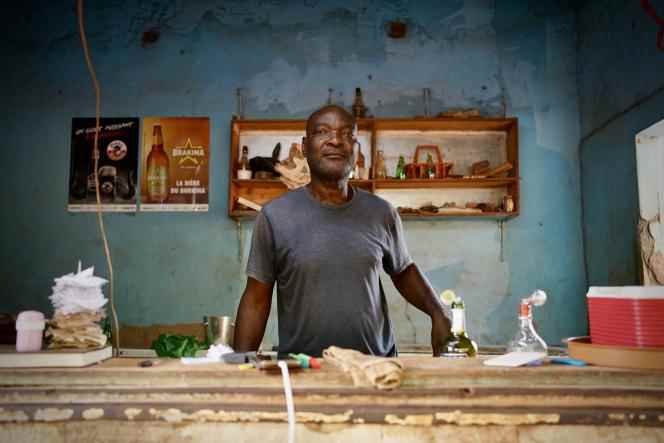 Serge, the manager of Adjoba, in the Ouidi district of Ouagadougou.