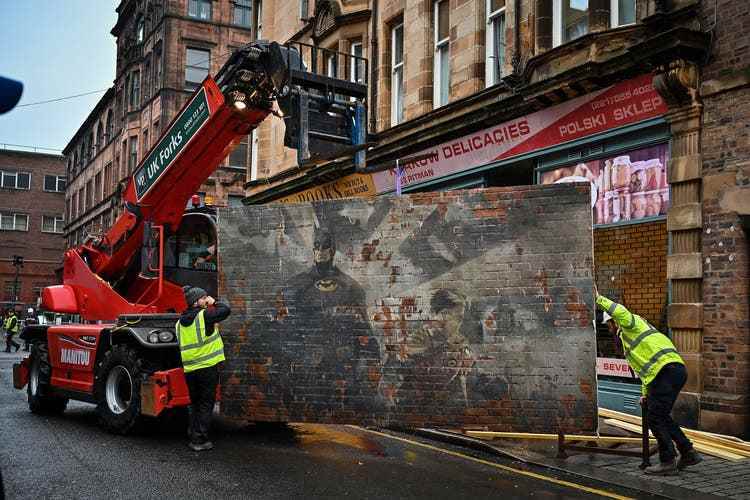 Filming for Batgirl took seven months in Scotland.  Elaborate backdrops were installed in a quarter in Glasgow, January 10, 2022.