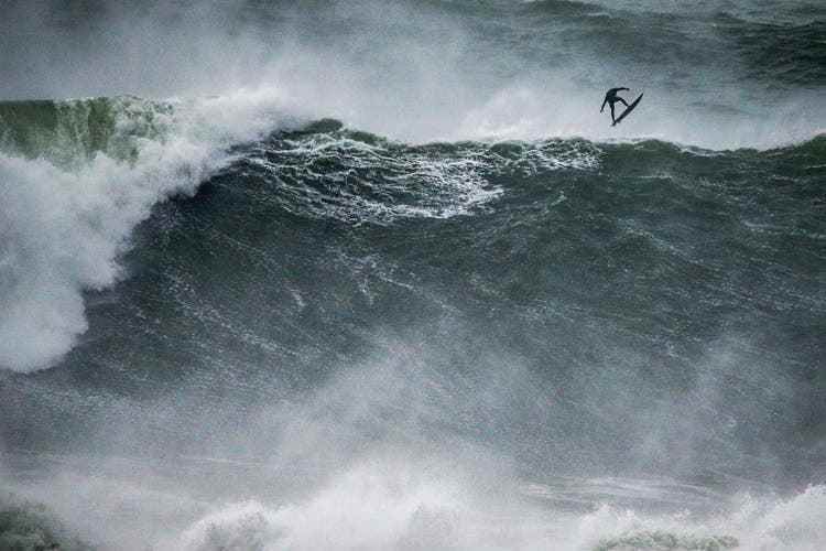 Steudtner sagt: «Eine Nazaré-Welle besteht aus Hunderttausenden Tonnen Wasser – was soll ich da mit meinen 75 Kilogramm?»