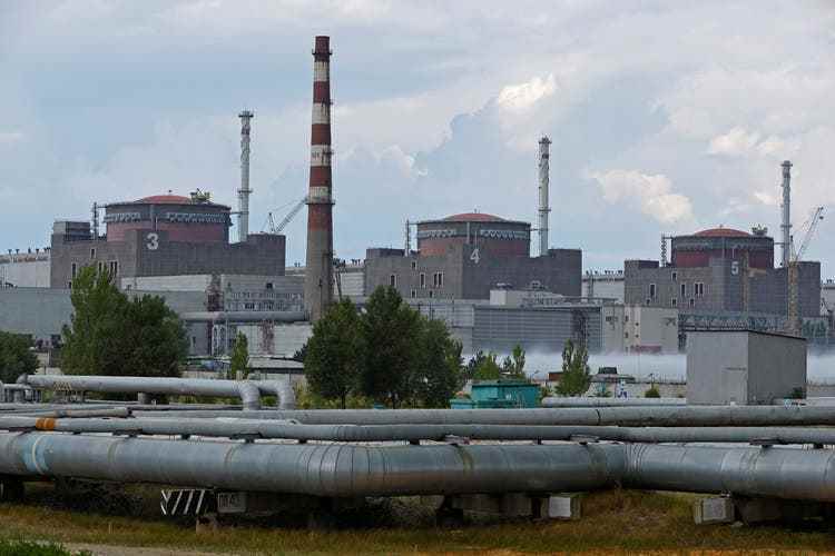 In the immediate vicinity of the front: the Zaporizhia nuclear power plant in south-eastern Ukraine.  August 4, 2022 