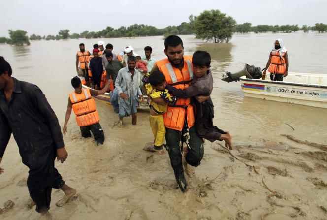 The army evacuated residents of Rajanpur, in the Punjab district, on Saturday August 27.