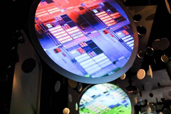 Semiconductor wafers designed by the TSMC company, in Hsinchu (Taiwan), on January 11, 2022. 