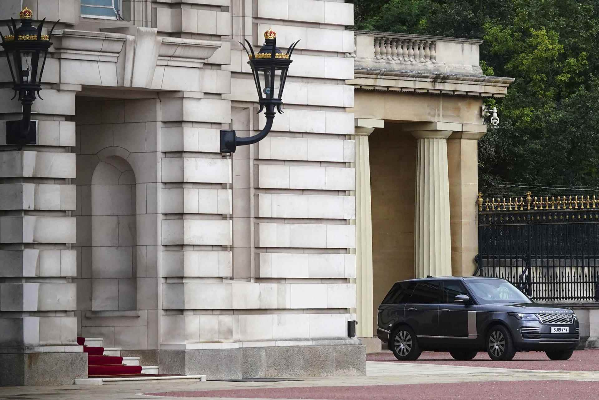 Liz Truss leaves Buckingham Palace after having an audience with King Charles III, September 9, 2022.