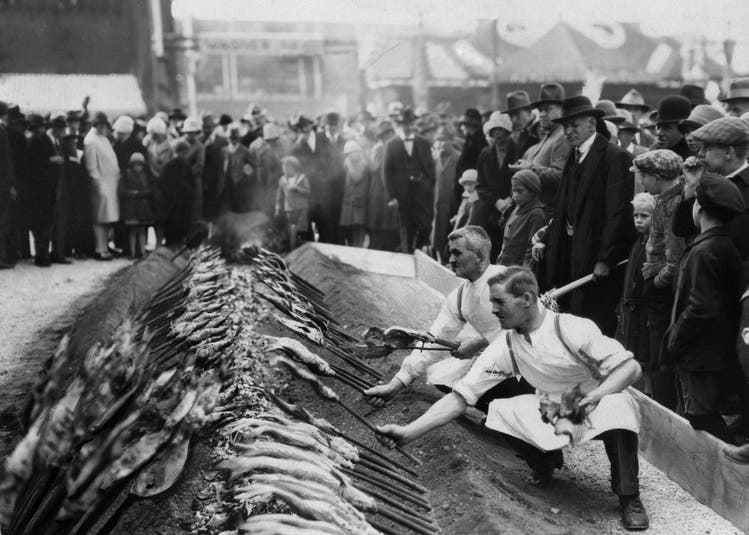 Roasting Stickfish on a Long Grill Ditch (1929)