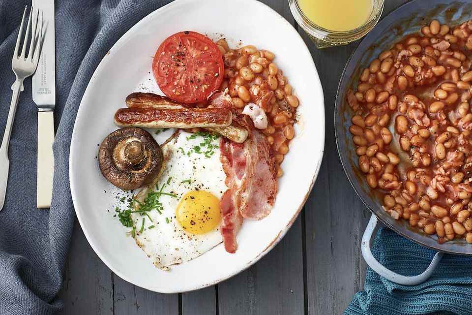 Classics of British cuisine: English Breakfast