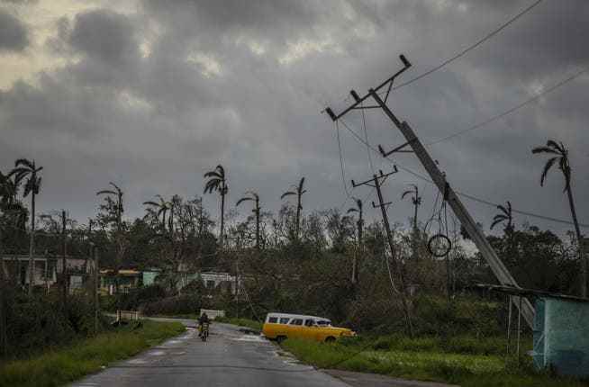 In Cuba, the Pinar del Río region was particularly hard hit by the cyclone.