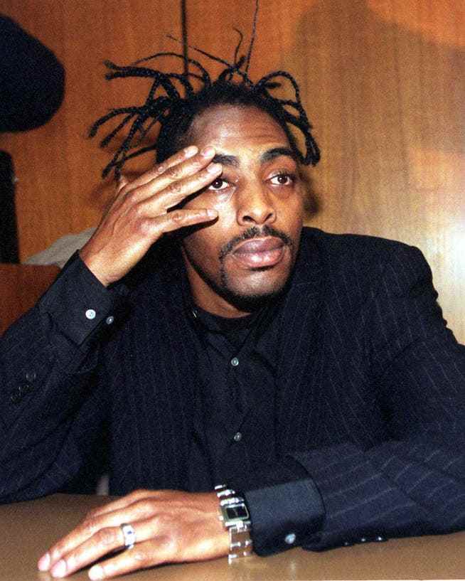 In 1998, Coolio is awaiting trial at the district court in Böblingen, Baden-Württemberg.