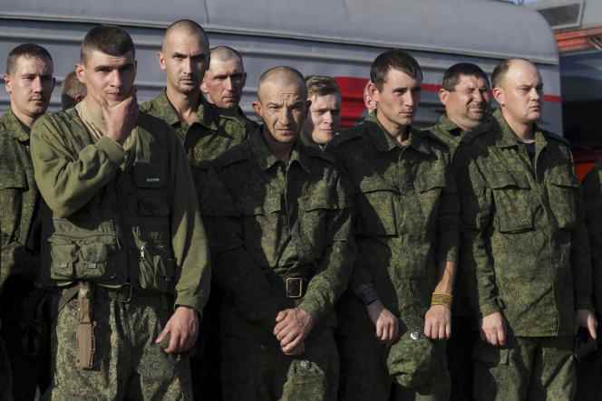 Russian recruits wait to catch a train at a train station in Russia's Volgograd region, September 29, 2022.