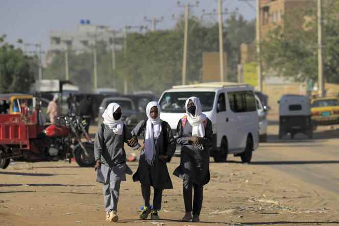 Sudanese schoolgirls, in Khartoum, in January 2022.