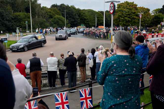 The funeral procession of Queen Elizabeth II, at the level of the village of Dundee (Scotland), September 11, 2022.