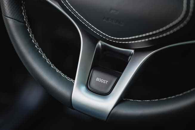 The boost button lets the E-GV70 get even more power out of itself for 10 seconds.