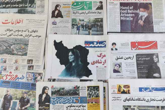 After Mahsa Amini's death on September 16, a number of newspapers such as 