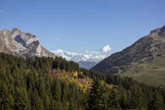 View of the Mont-Blanc range, from the Beauregard plateau, in La Clusaz, October 18, 2022.