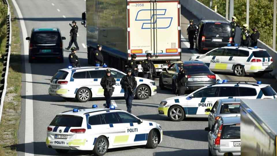 Police blockade in Denmark in 2018 in connection with an Iranian assassination plot.