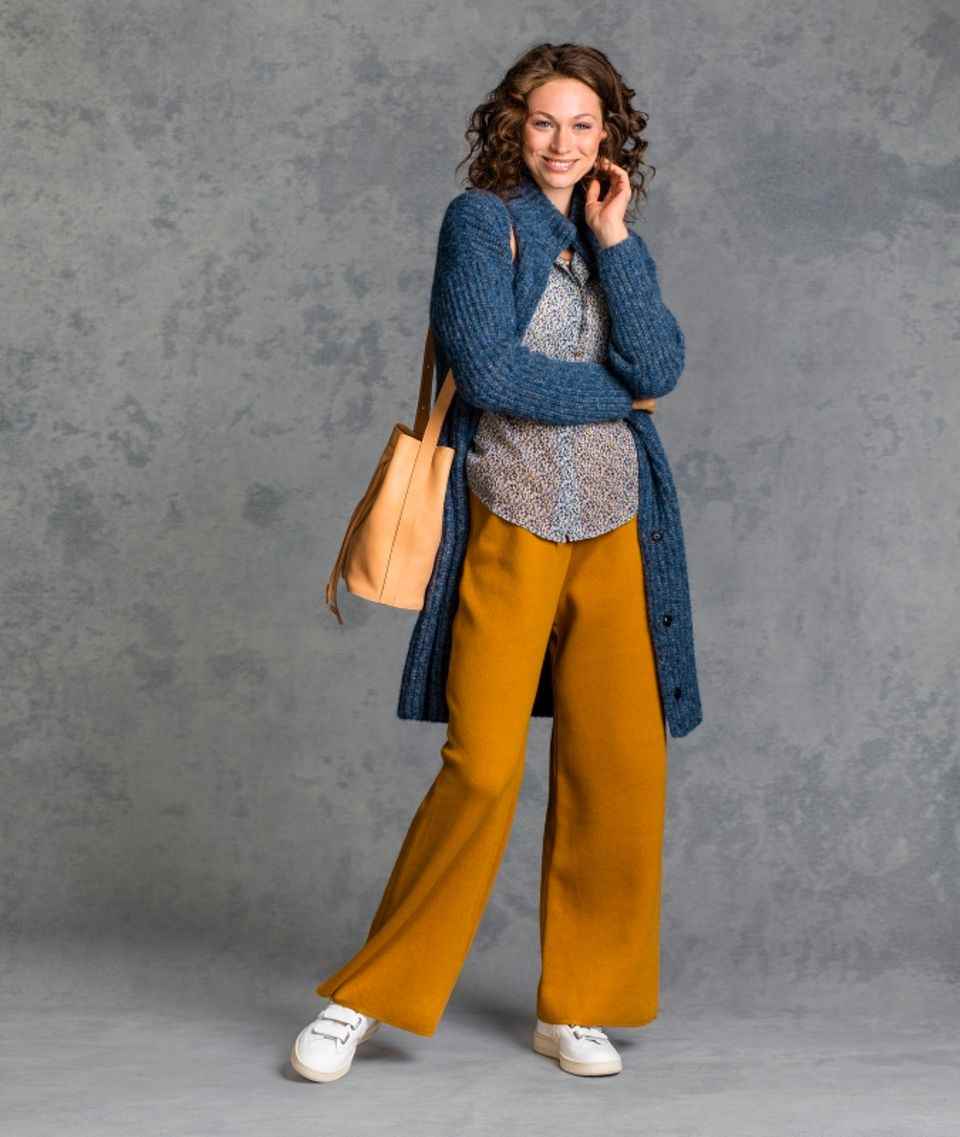 Fair fashion: cardigan over blouse to trousers