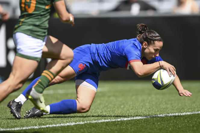 Laure Sansus scored two tries in the first match of the XV of France at the World Cup against South Africa (40-5), Saturday October 8, 2022, in Auckland.