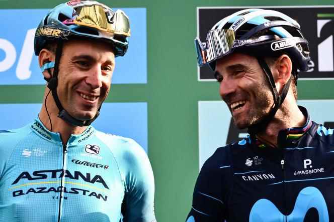 Italian Vincenzo Nibali (left) and Spaniard Alejandro Valverde before the start of the Tour of Lombardy, in Bergamo (Italy), October 8, 2022.