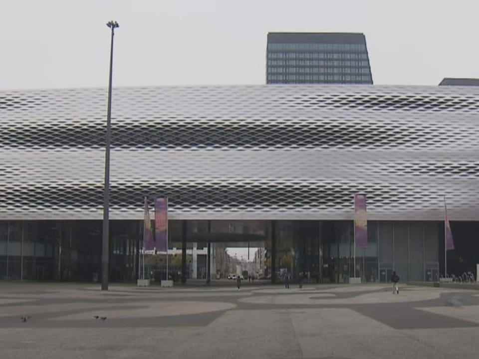 Exhibition hall in Basel from the side