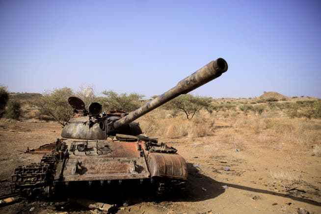 An Ethiopian Army tank destroyed in battles with the Tigrinya troops in the Afar region.
