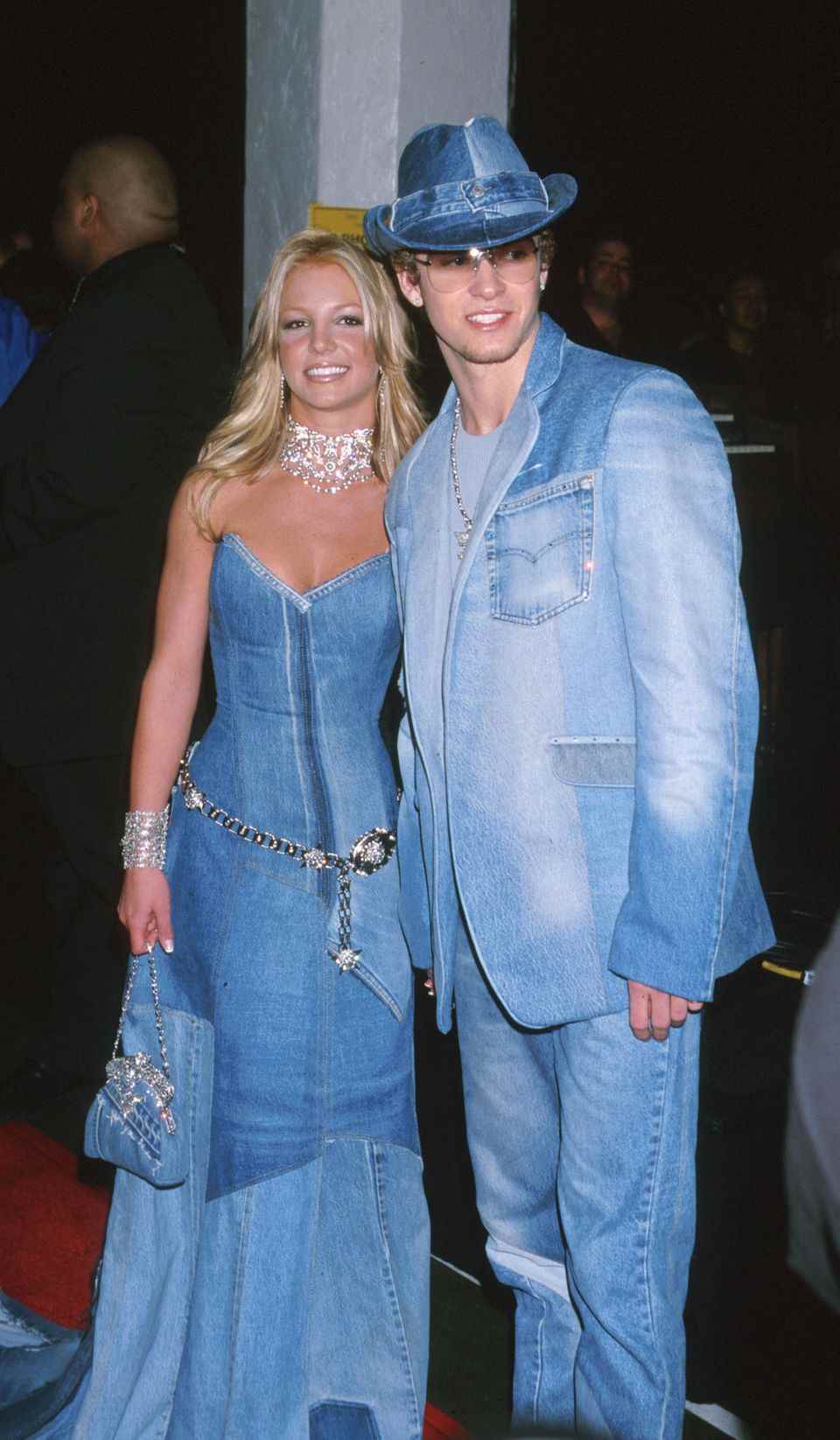At the American Music Awards in 2001, Britney Spears and Justin Timberlake – THE dream couple of the pop business at the time – appeared in all-over denim looks.  To this day it remains one of the most famous partner looks and a popular costume idea for couples. 