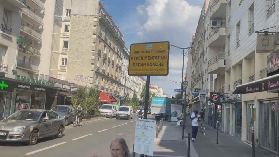 This sign explains the noise radar in France.
