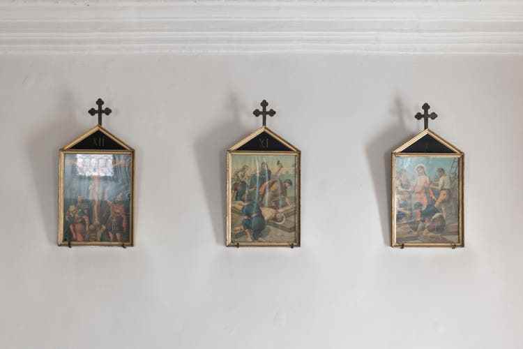 Vieles ist verlorengegangen, aber die Bilder hängen noch: Kapelle in Blatten bei Zermatt.