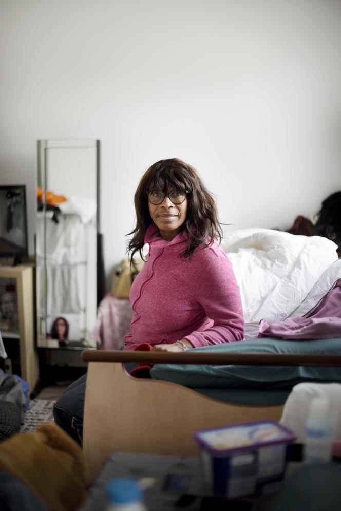 Mireille Bidjo in her room at the Les Marjoberts relay house, which accommodates precarious people, in Cergy, on November 3, 2022.