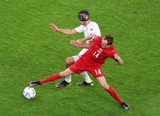 Die Partie zwischen Dänemark und Tunesien (0:0) ist hart umkämpft.