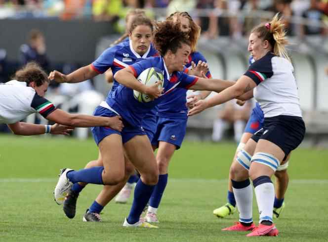 Caroline Drouin and the French women's rugby team aspire to beat hosts New Zealand and reach the final. 