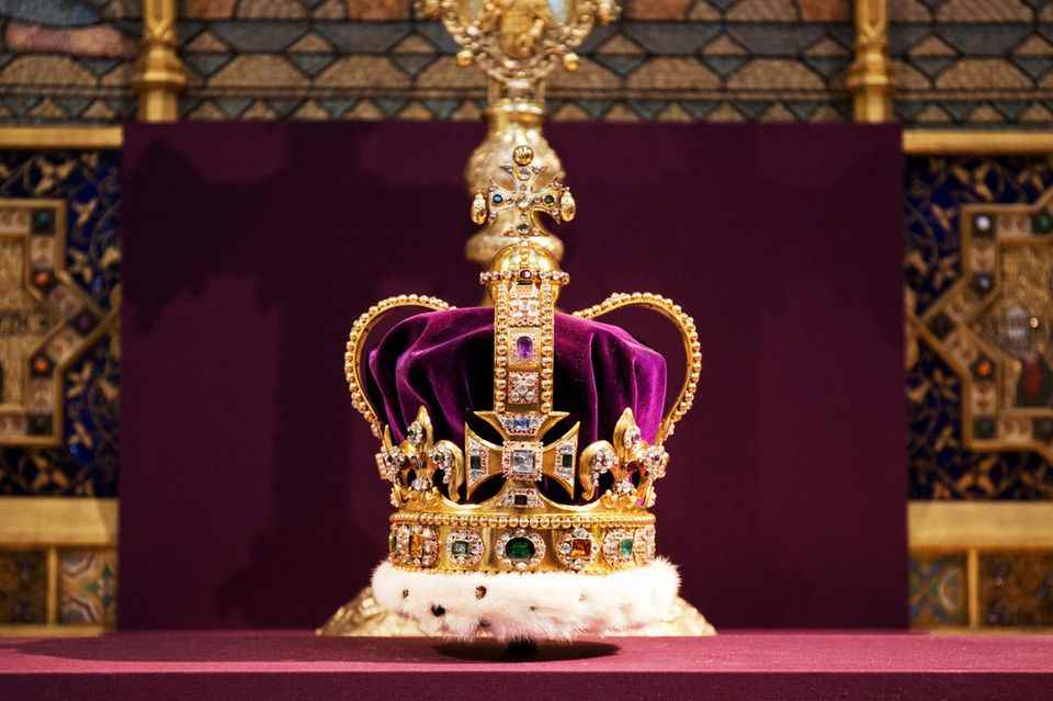 The Edwardian Crown has been used to crown British monarchs since 1661.