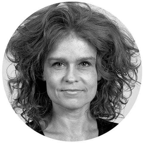 Claudia Wirz is a freelance journalist and author.