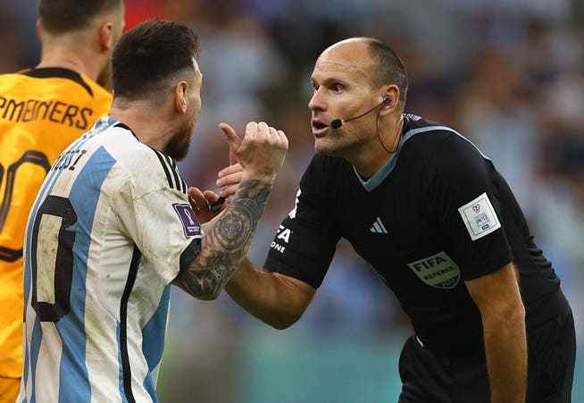 Mateu Lahoz and Lionel Messi: The Spanish referee loves the stage. 