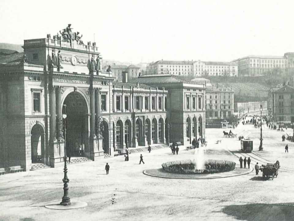 Station square before 1889