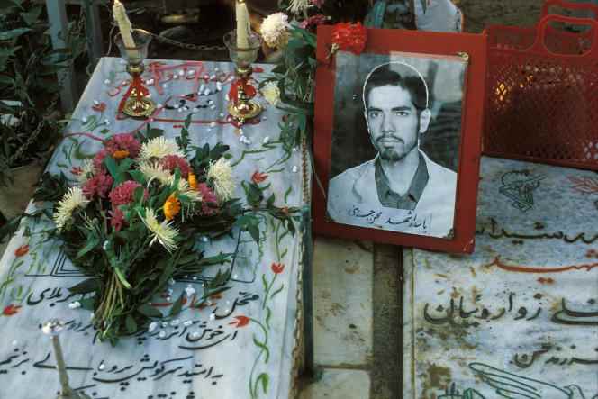 In 1986, in the square of the martyrs, the grave of a man who died during the war against Iraq.