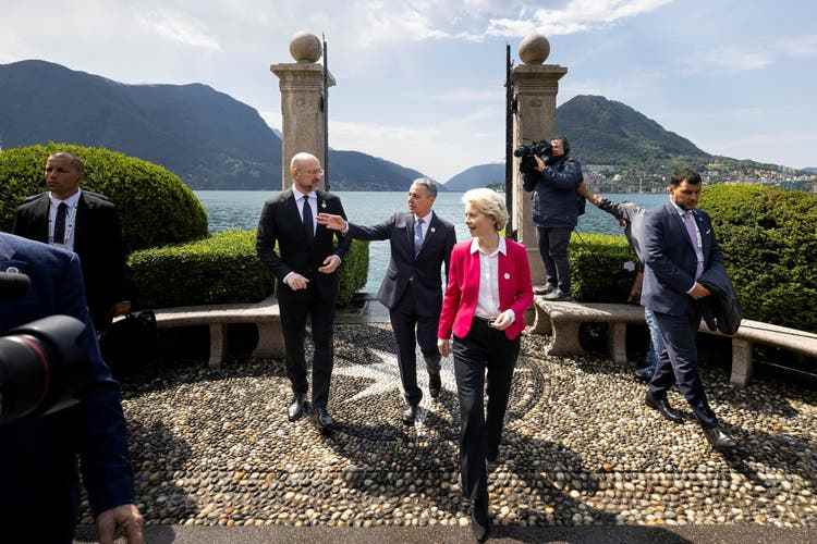 Many were skeptical, he went through with it: Ignazio Cassis during the Ukraine conference in Lugano with Ursula von der Leyen, the President of the EU Commission, and the Ukrainian Prime Minister Denis Schmihal.  (07/04/2022)