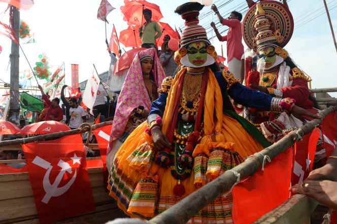 Indian kathakali performers during a rally of Marxist Communist Party of India (CPI-M) supporters in Pathanamthitta, Kerala state, India, April 21, 2019. Kathakali is a classical dance form that finds its origins in temples and folk arts (such as Krishnanattam, Krishna's birthday).
