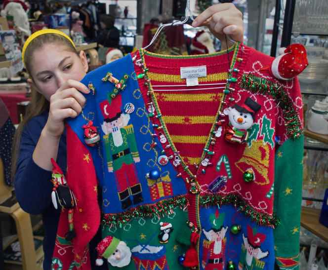 In the 1980s, the Christmas sweater began to be manufactured, imitating handmade sweaters.
