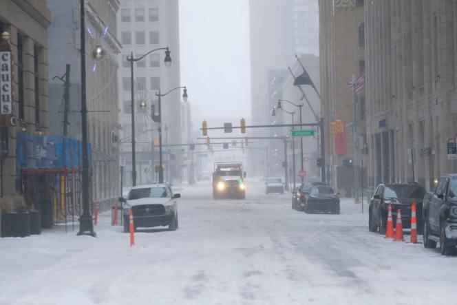 The city of Detroit, in the United States, was hit hard by the winter storm.