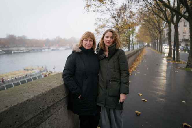 Ukrainians Iryna Dovgan, beautician, and Alisa Kovalenko, director, in Paris, December 2, 2022. 