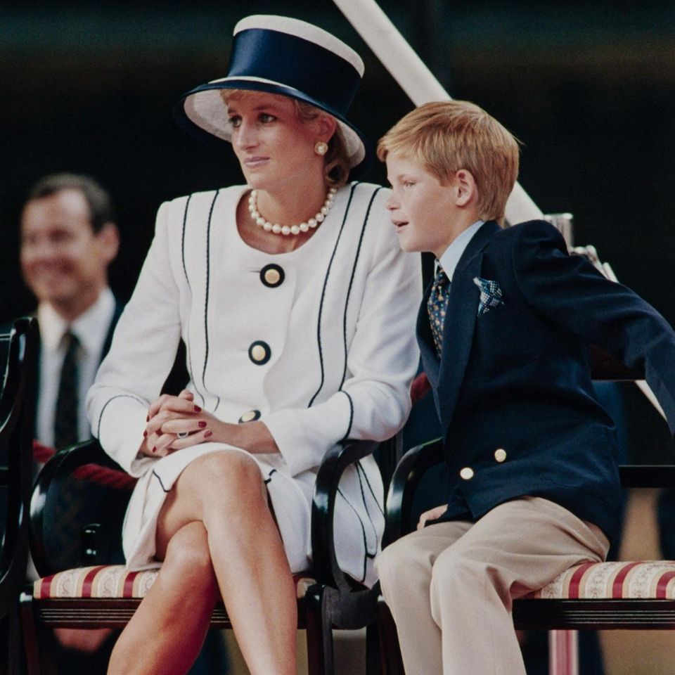 Princess Diana (†) and Prince Harry