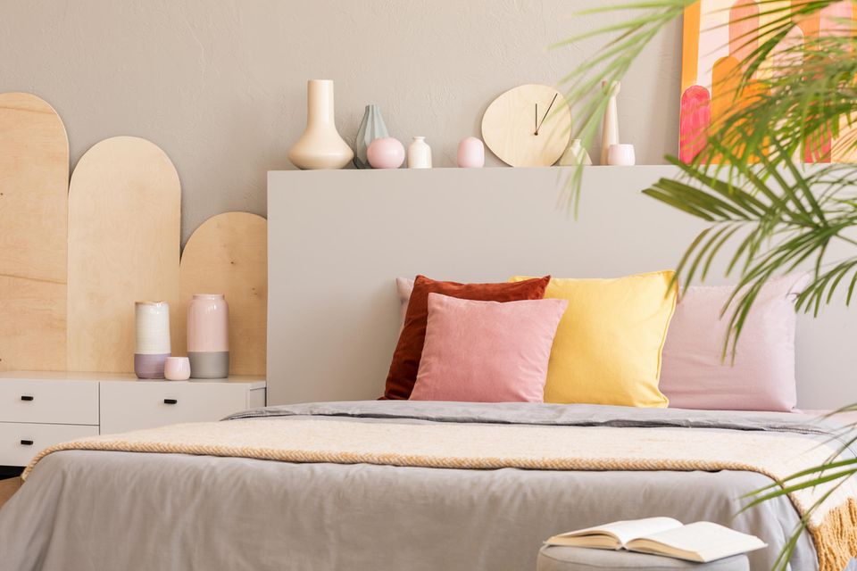 5 interior hacks for a small bedroom