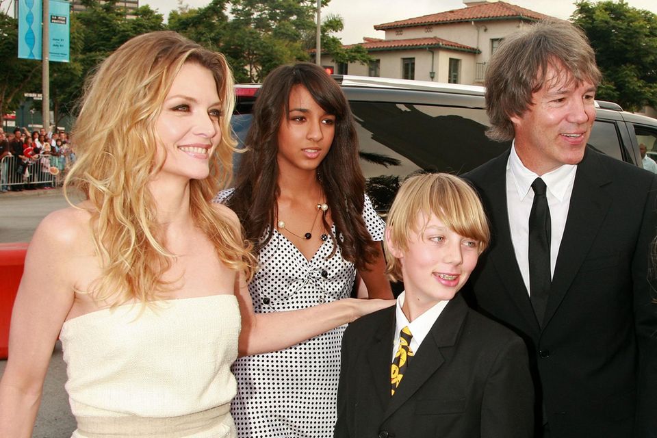 Family instead of career: Michelle Pfeiffer is happy with her children Claudia and John and husband David Kelley.