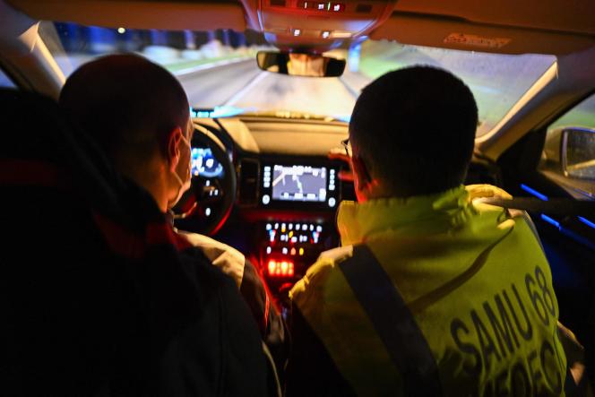A member of the SAMU 68 emergency services adjusts his navigation system before leaving the Emile-Muller hospital in Mulhouse for an intervention, January 16, 2023.